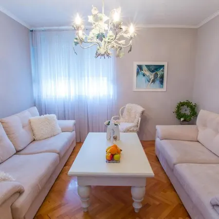 Διαμέρισμα Luxe Living In *
