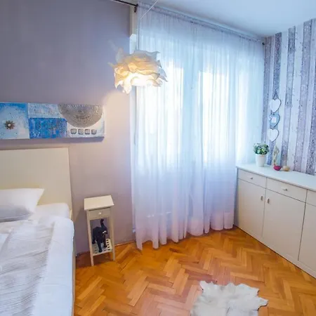 Luxe Living In Διαμέρισμα *